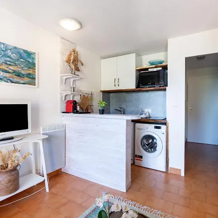 Apartament Les Coteaux De La Nartelle-26 By Interhome *